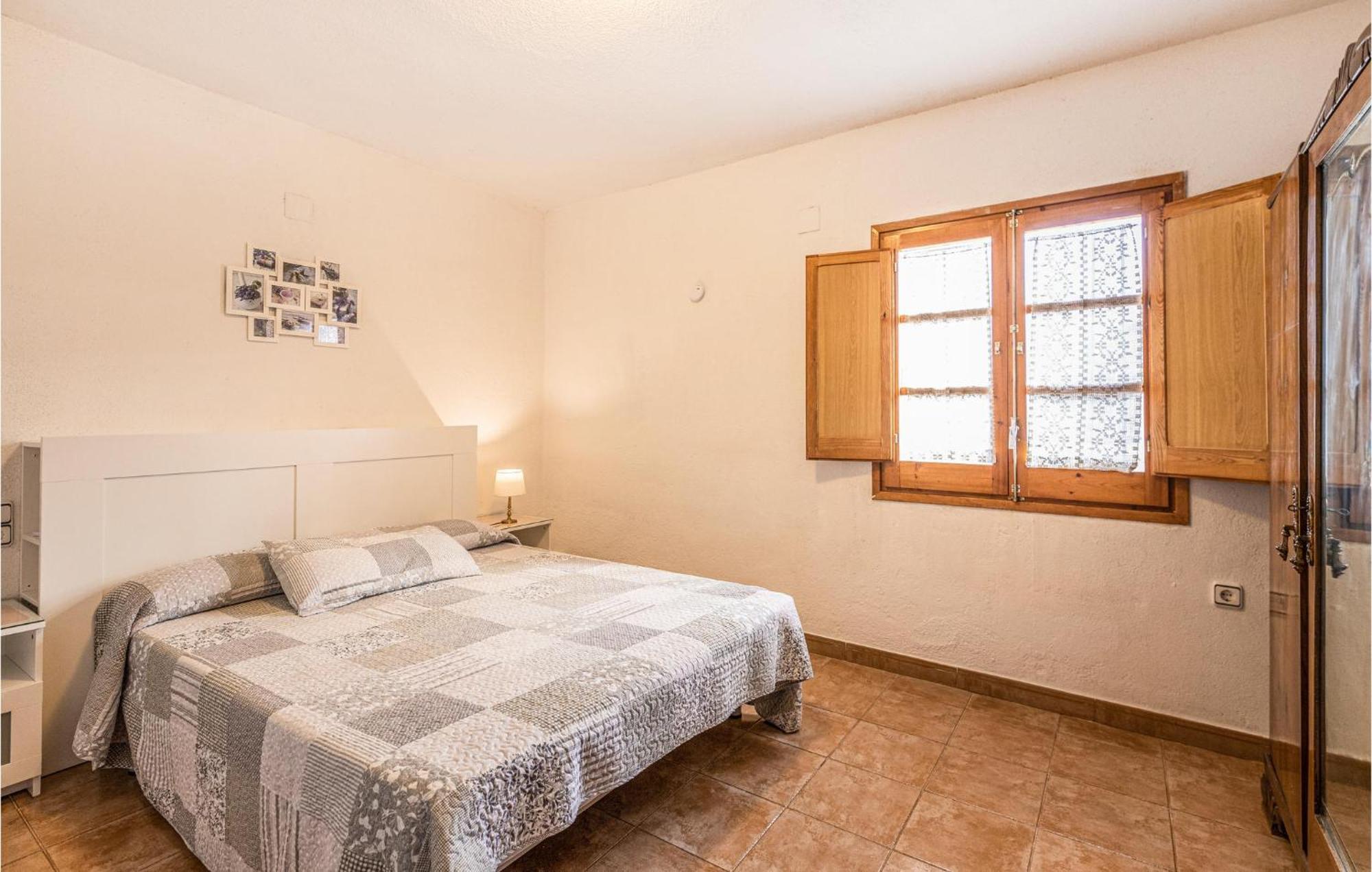 Awesome Home In Riells I Viabrea With Wifi Breda ภายนอก รูปภาพ