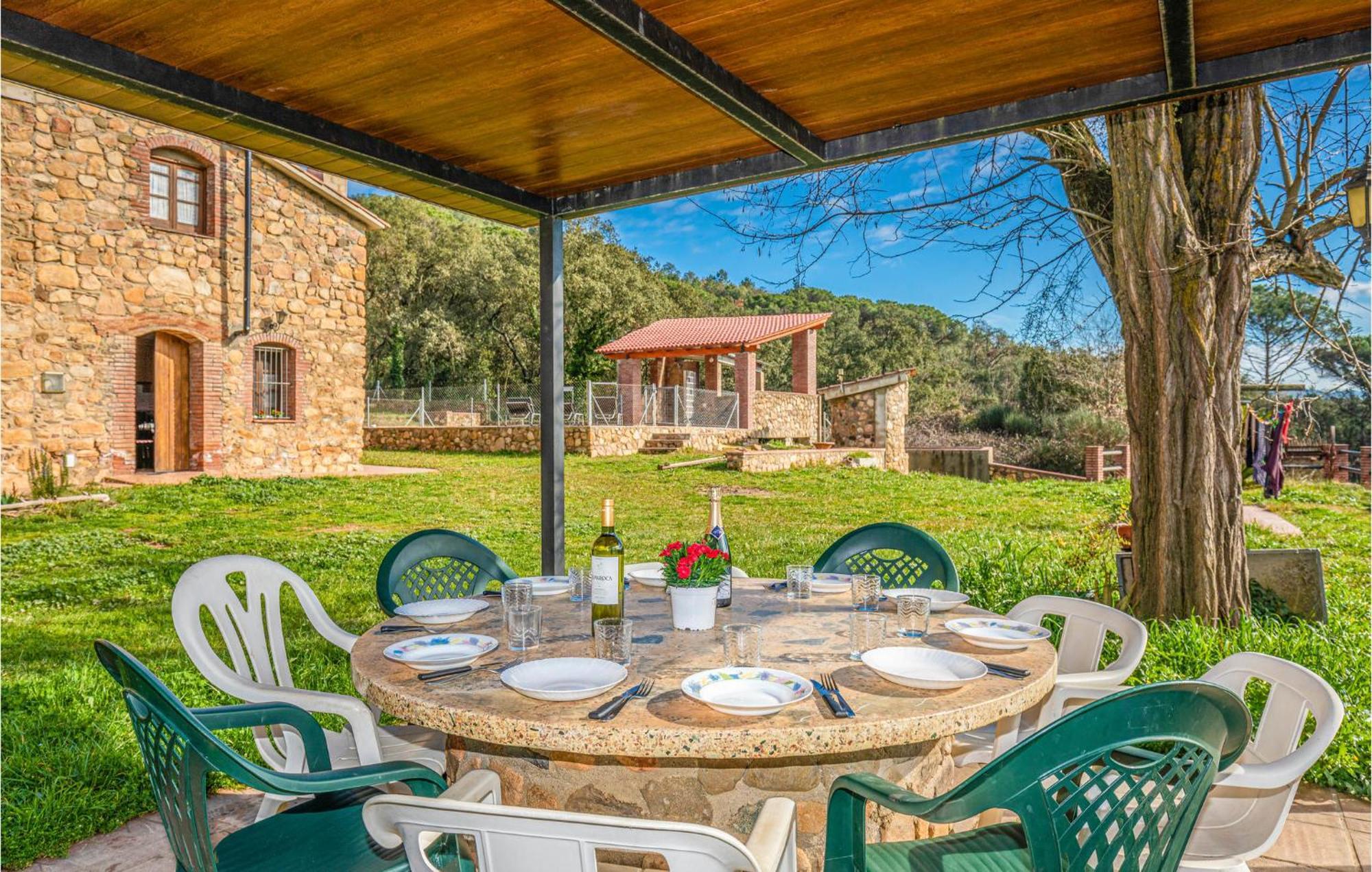 Awesome Home In Riells I Viabrea With Wifi Breda ภายนอก รูปภาพ