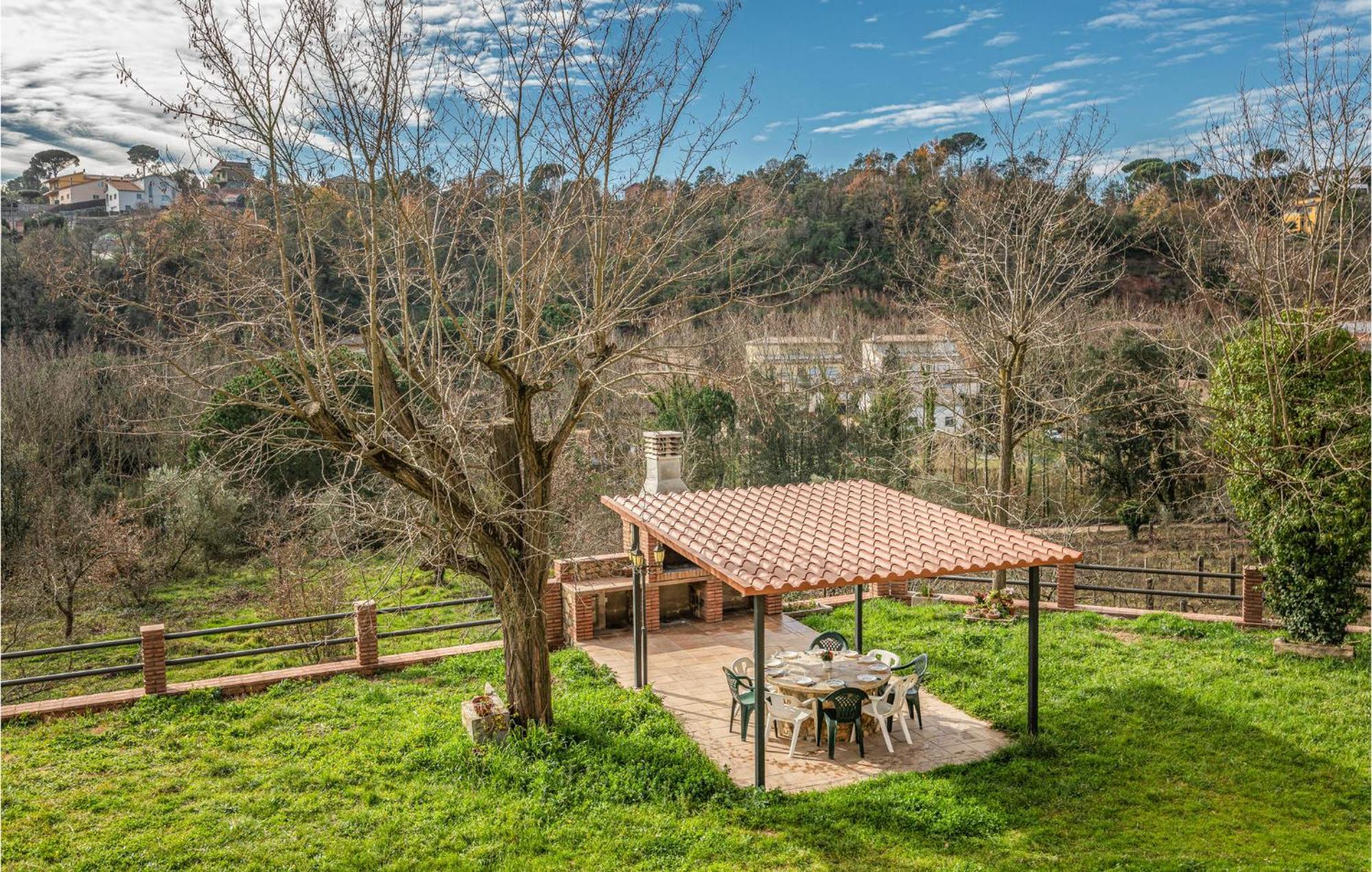 Awesome Home In Riells I Viabrea With Wifi Breda ภายนอก รูปภาพ